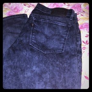 Levi’s 711 Skinny Jeans